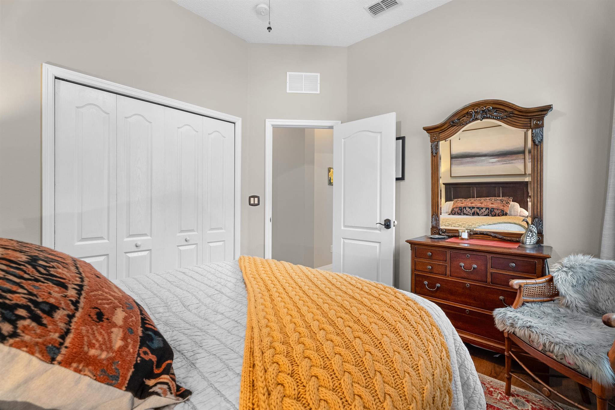 453 NW Sunflower Place