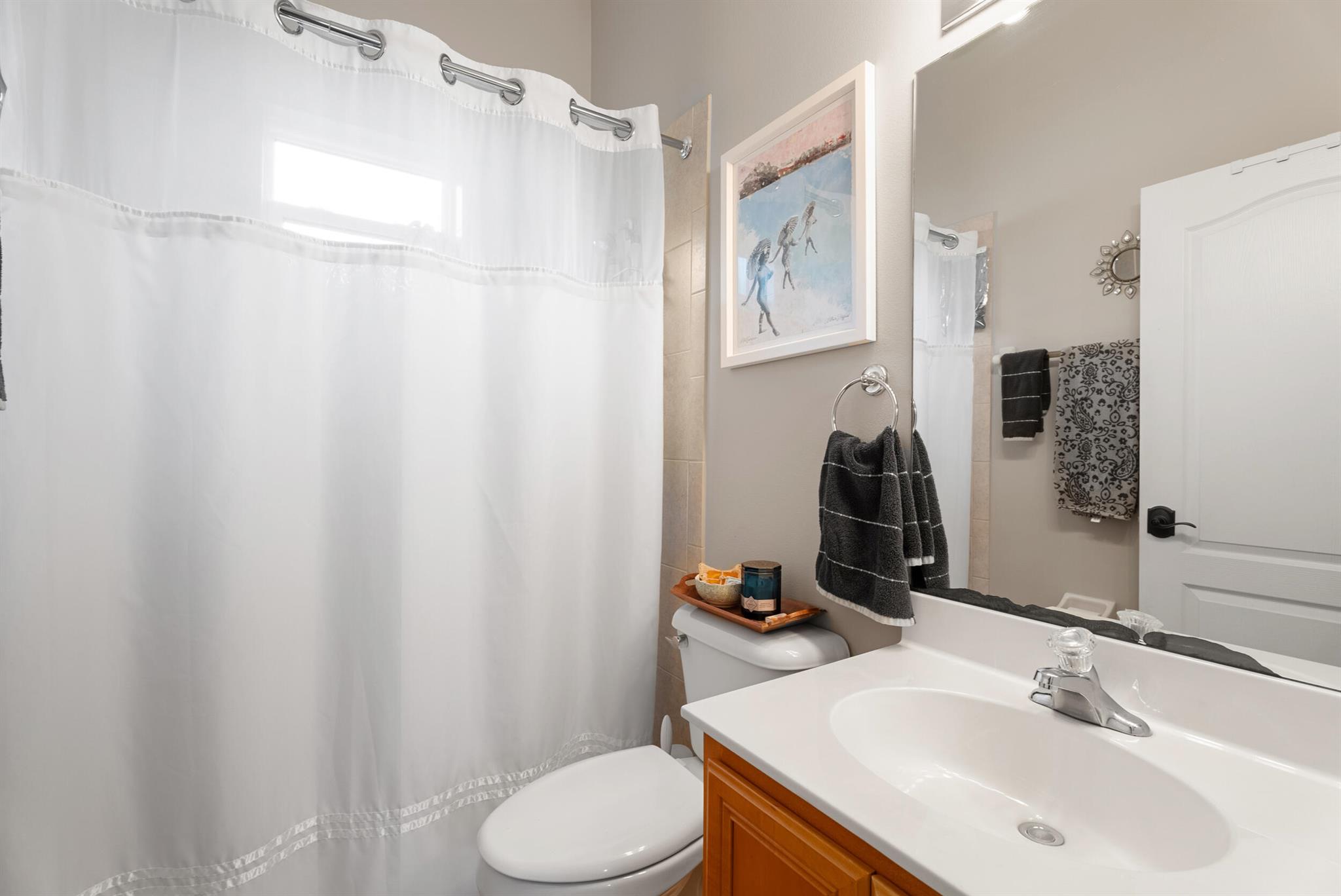 453 NW Sunflower Place