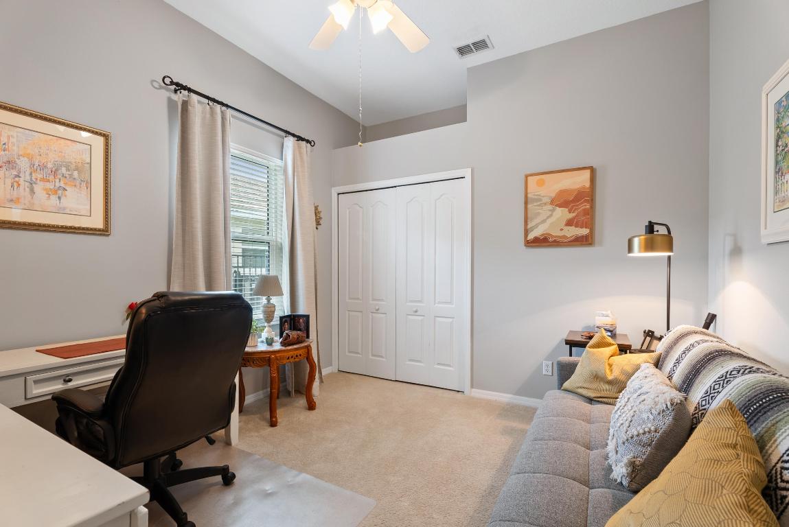 453 NW Sunflower Place