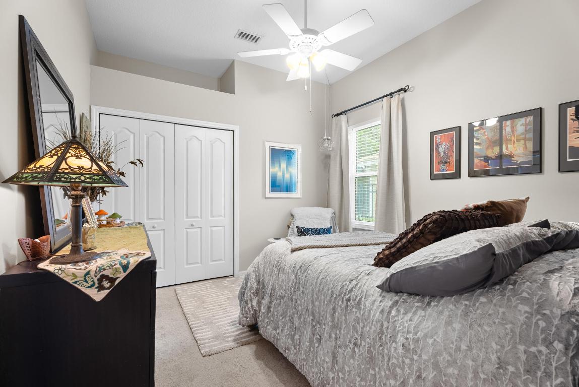 453 NW Sunflower Place