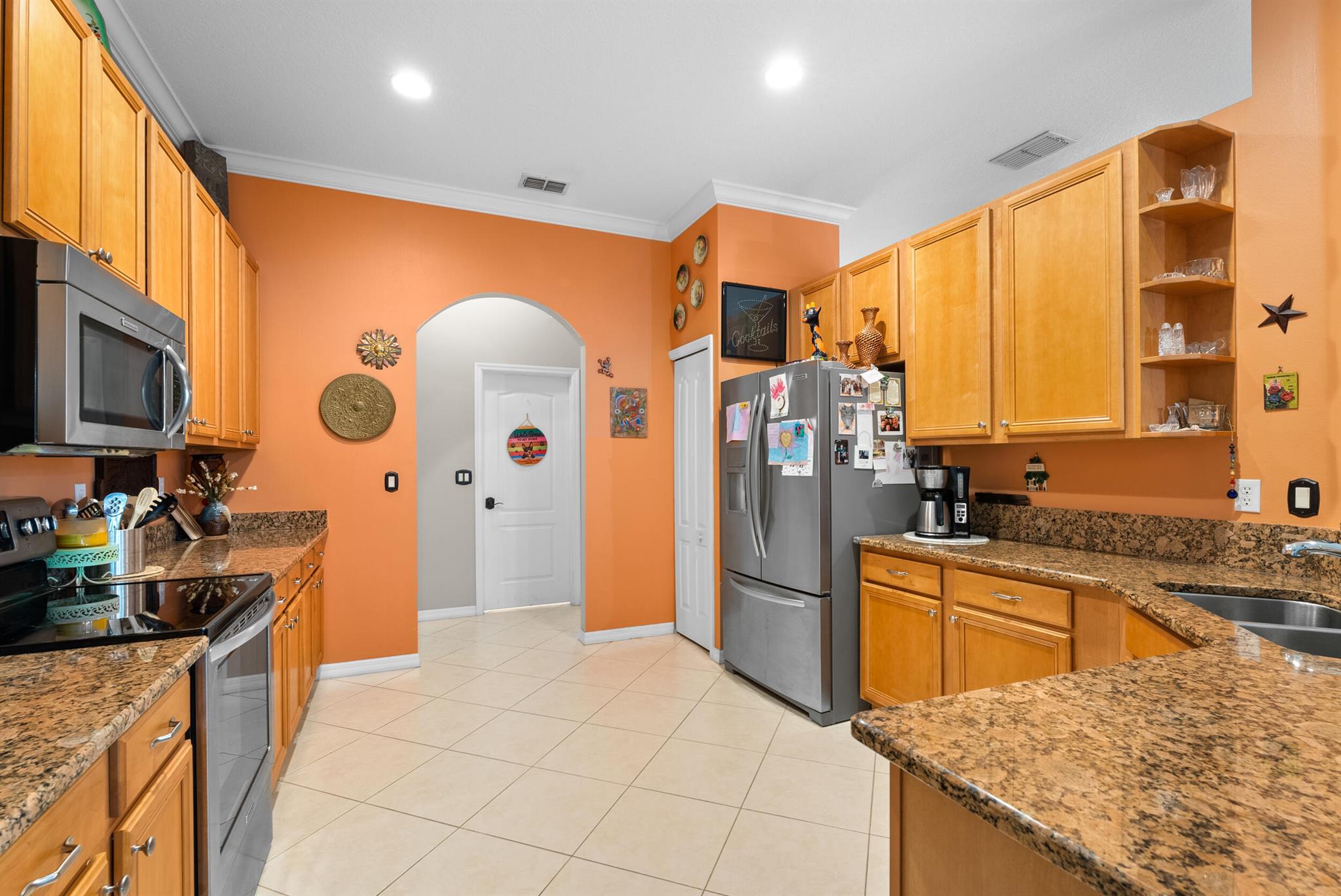 453 NW Sunflower Place