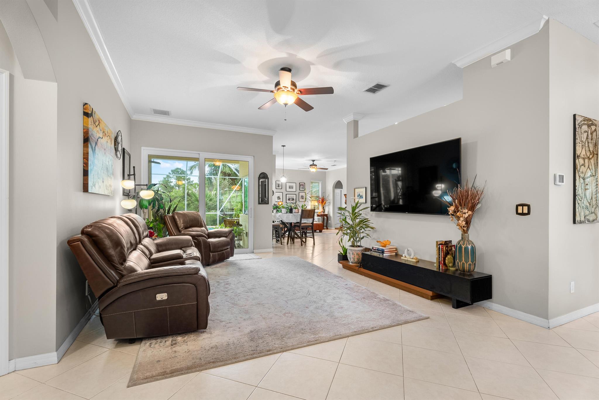 453 NW Sunflower Place