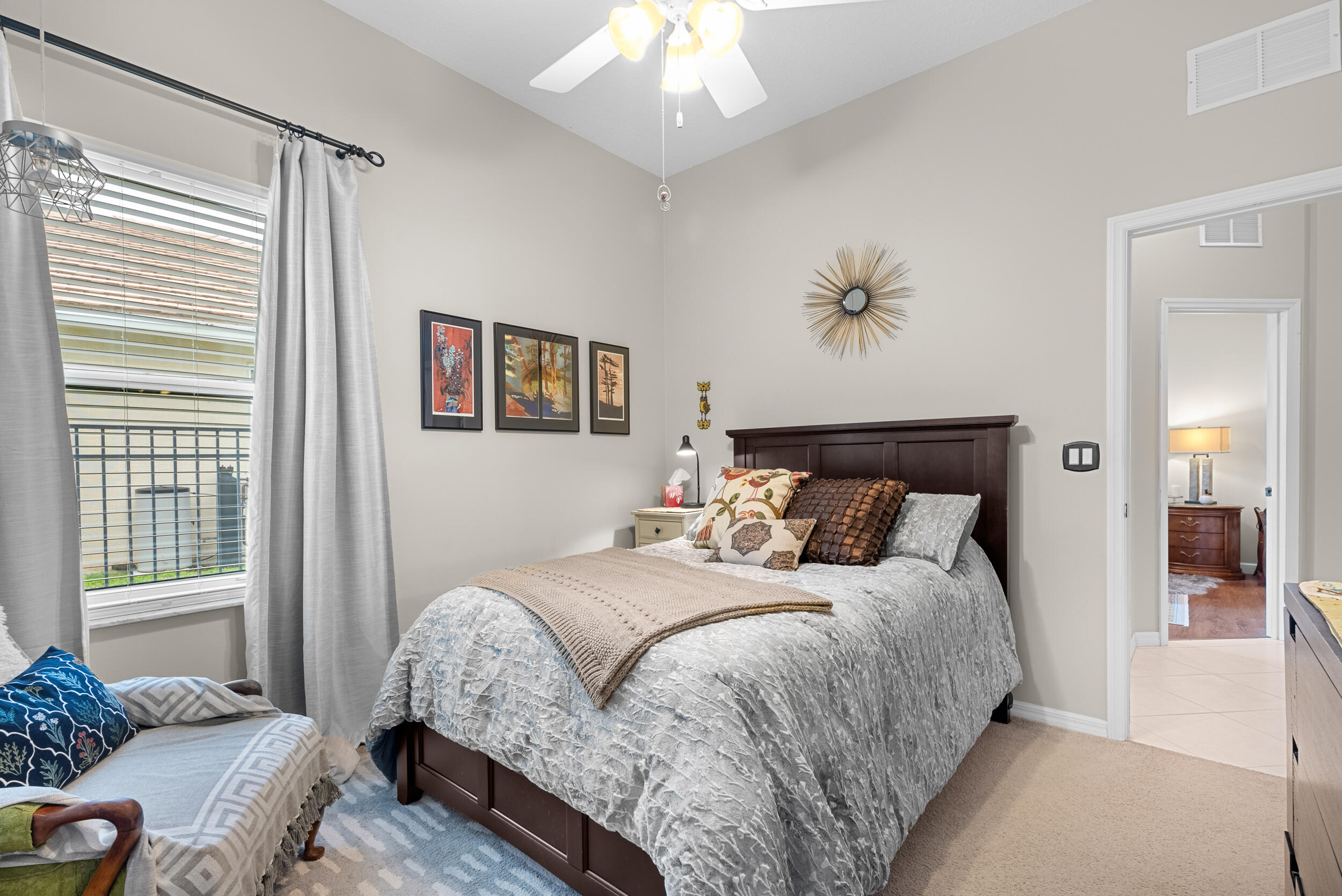 453 NW Sunflower Place