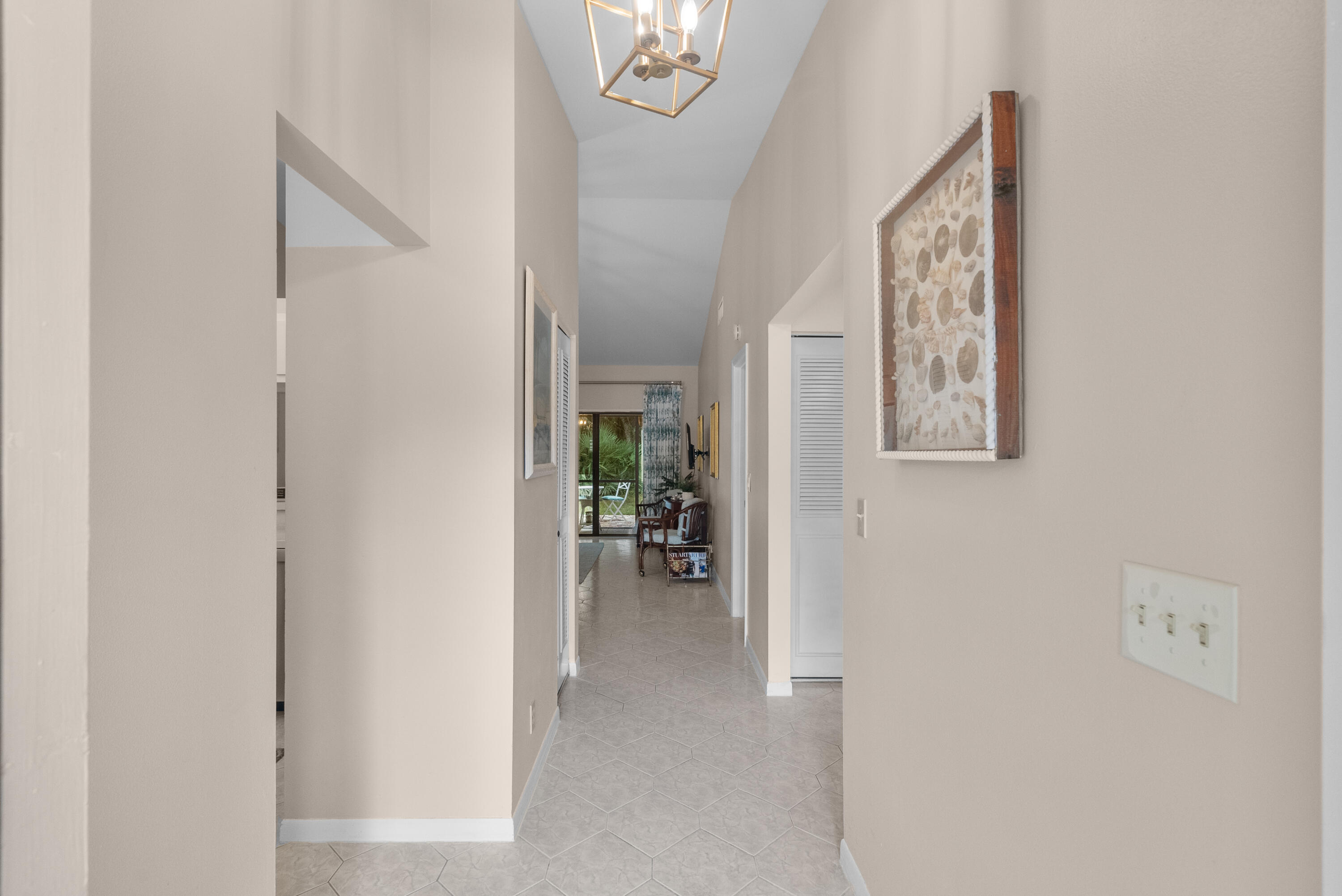 1544 SW Silver Pine Way 104f