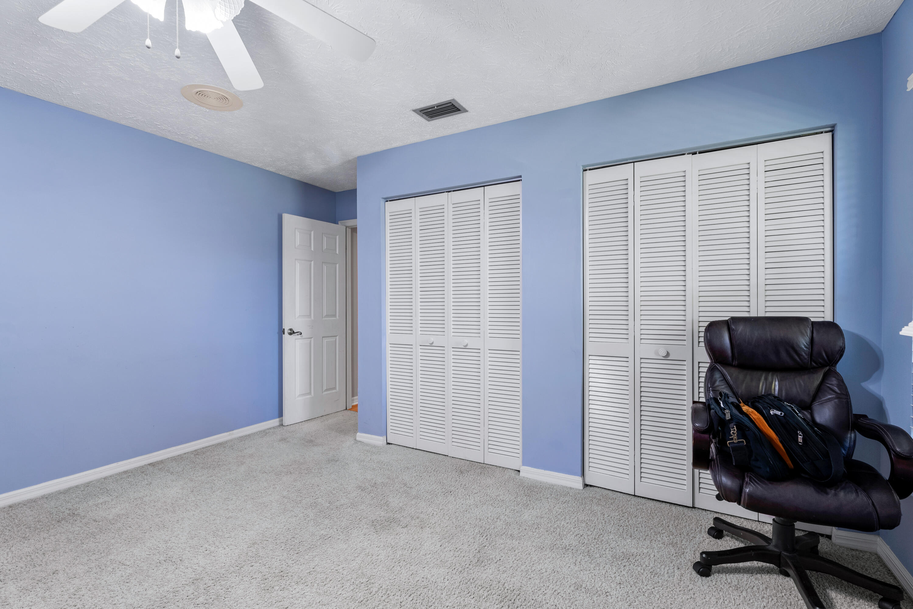 3266 NE Kapok Court