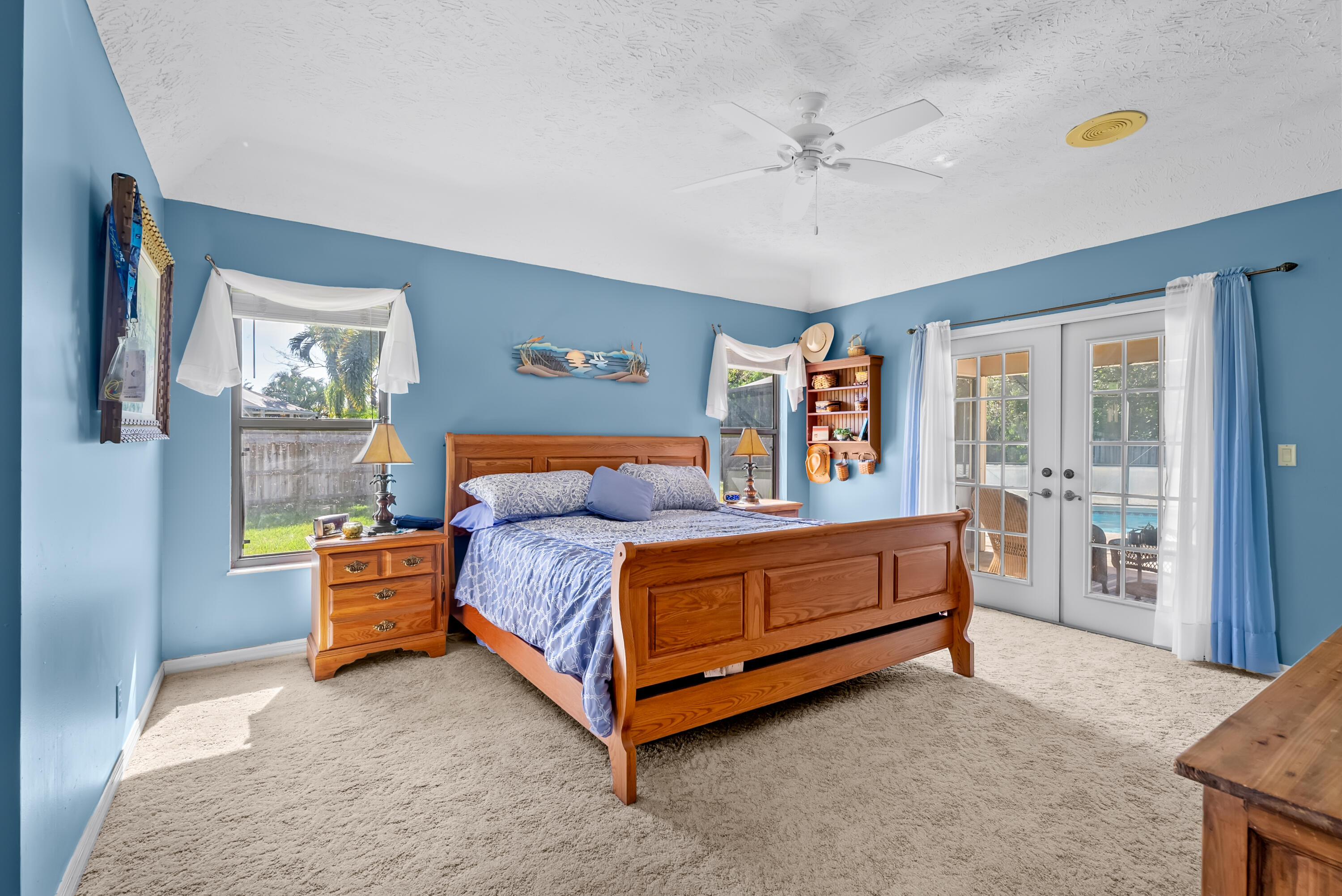 3266 NE Kapok Court