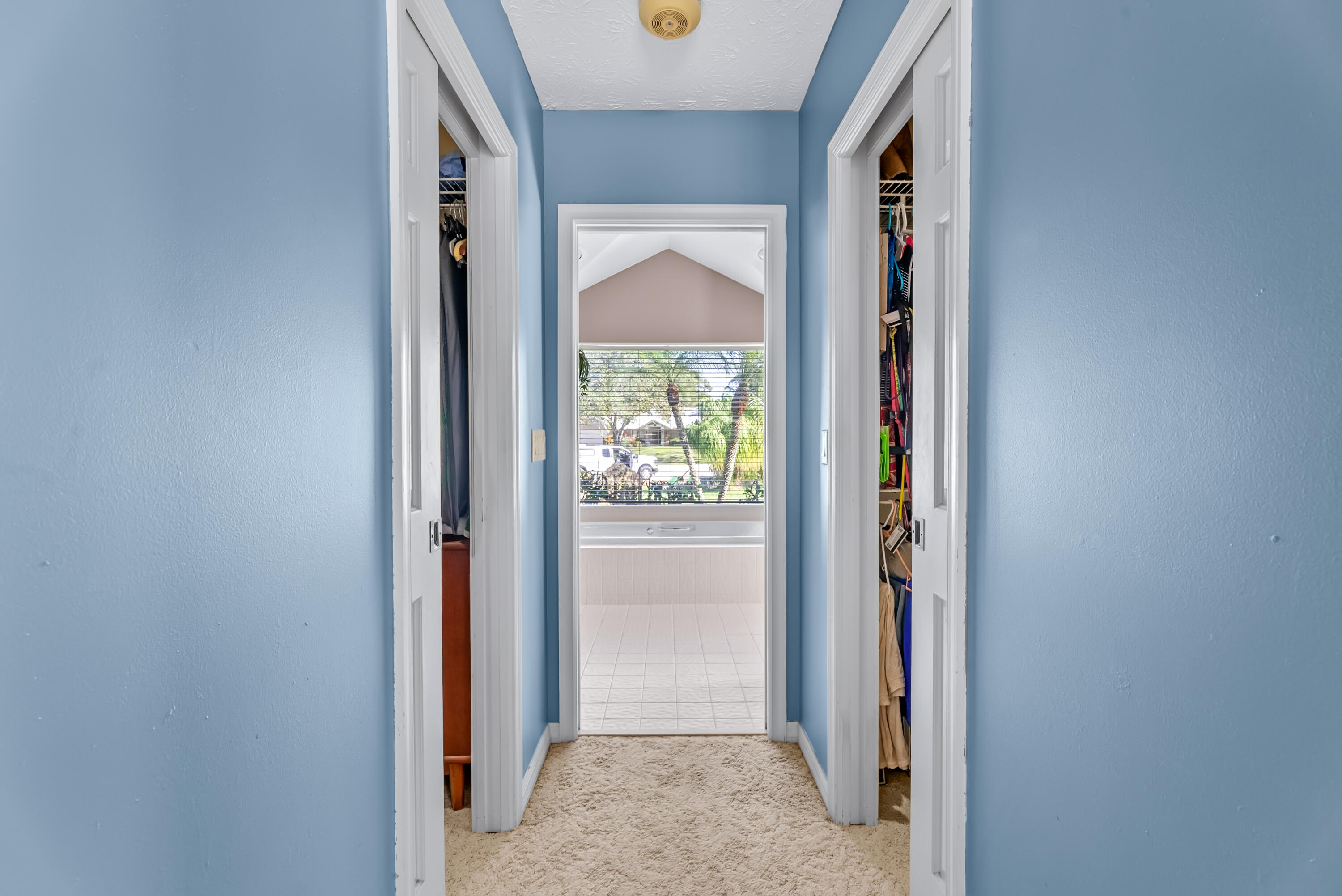 3266 NE Kapok Court