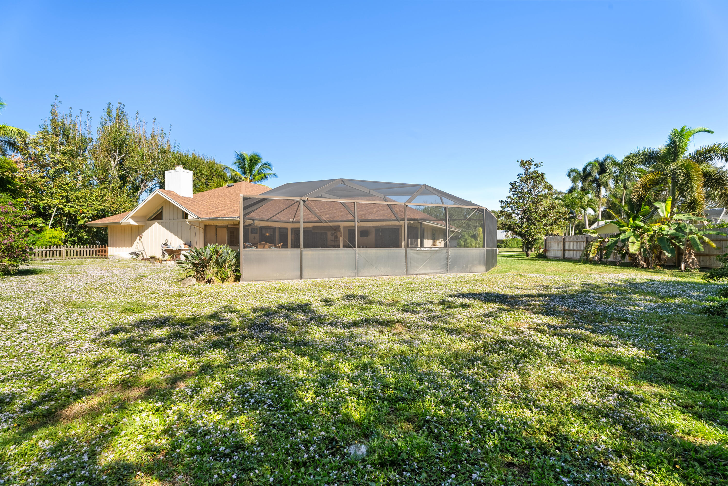 3266 NE Kapok Court