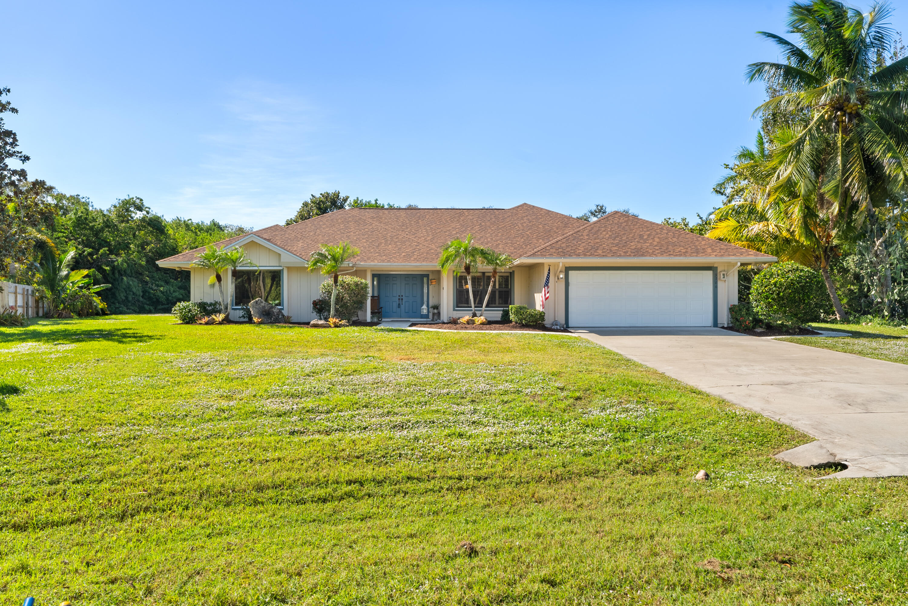 3266 NE Kapok Court