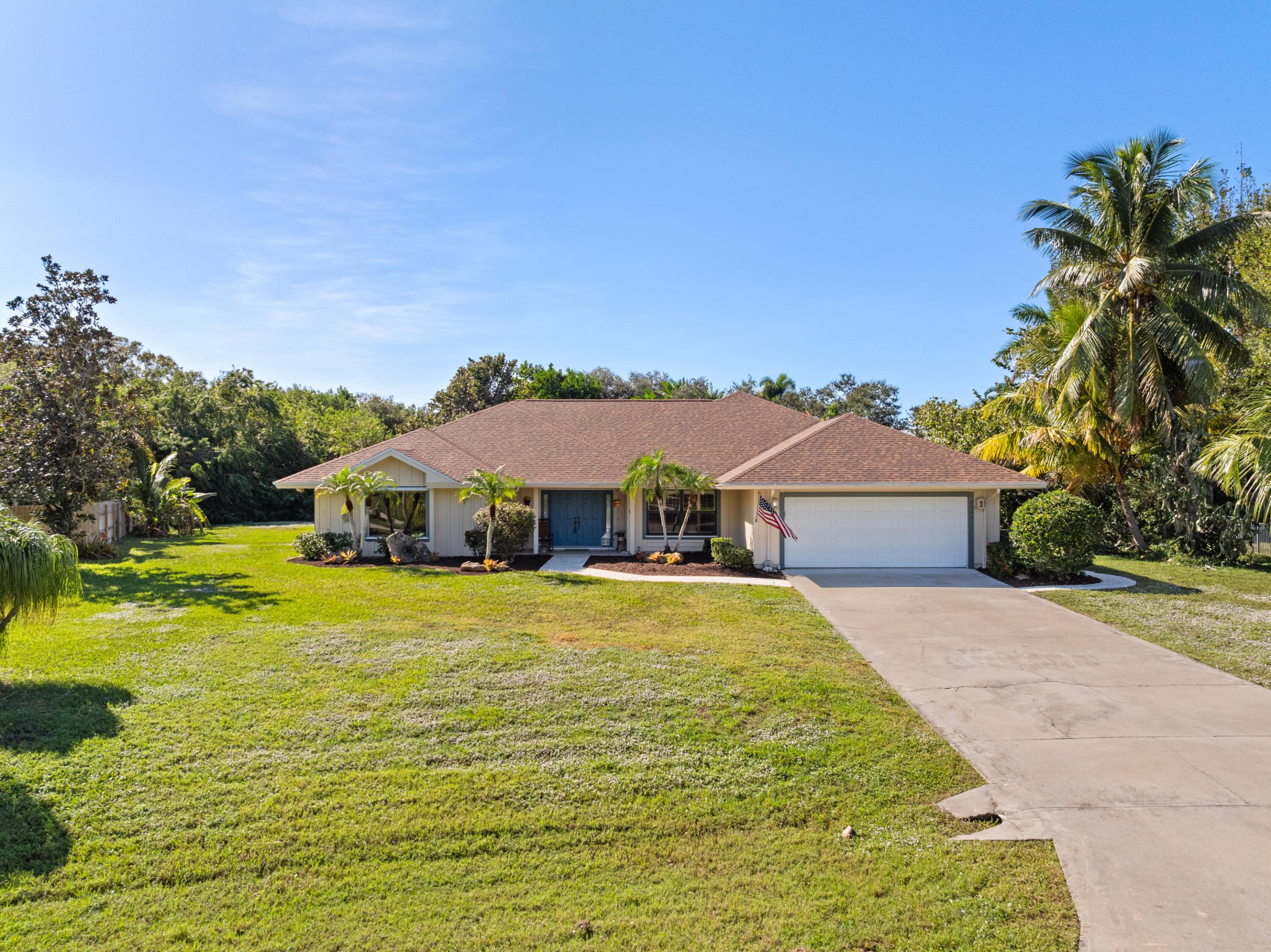 3266 NE Kapok Court
