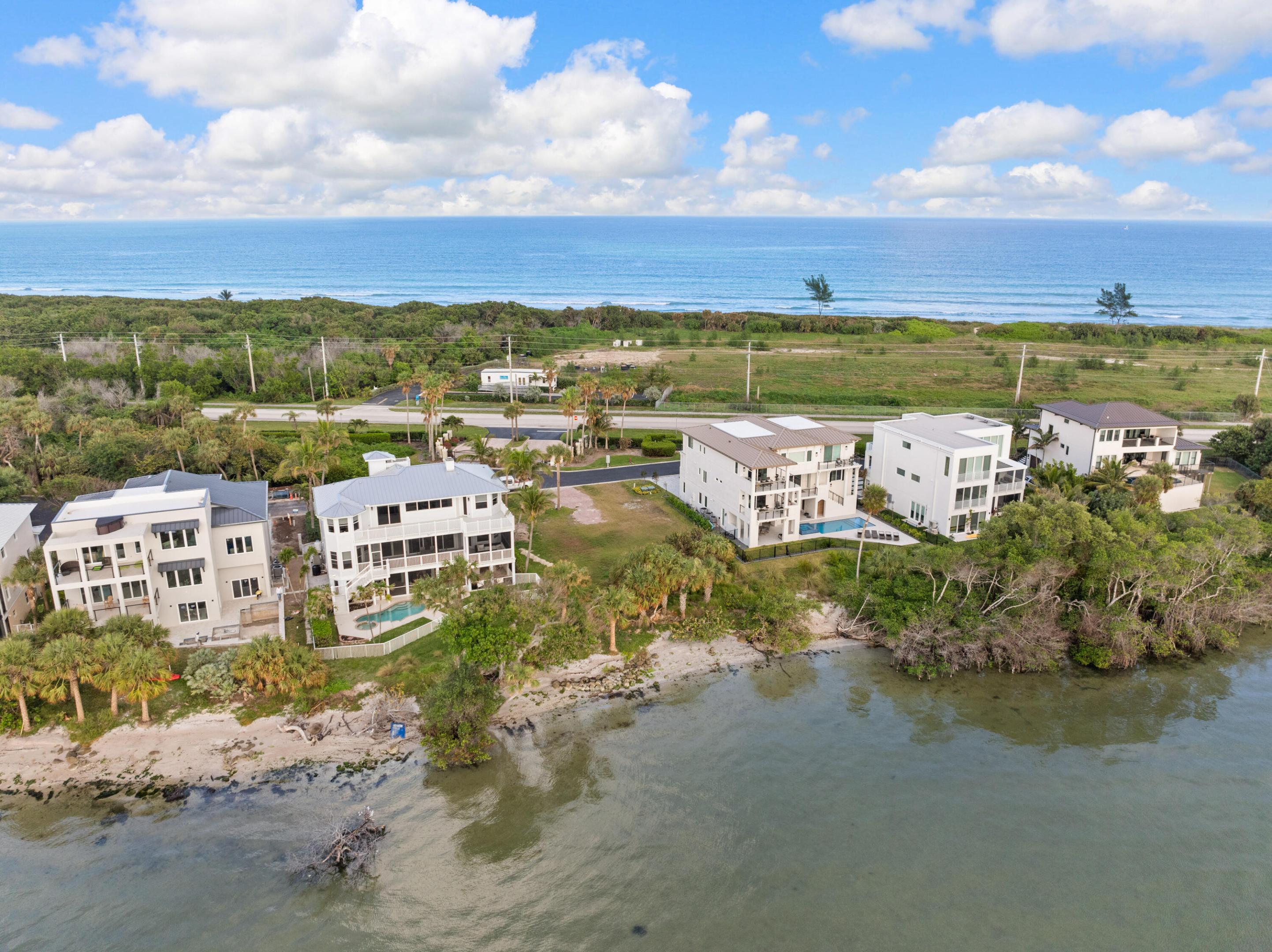 7671 Pelican Pointe Drive