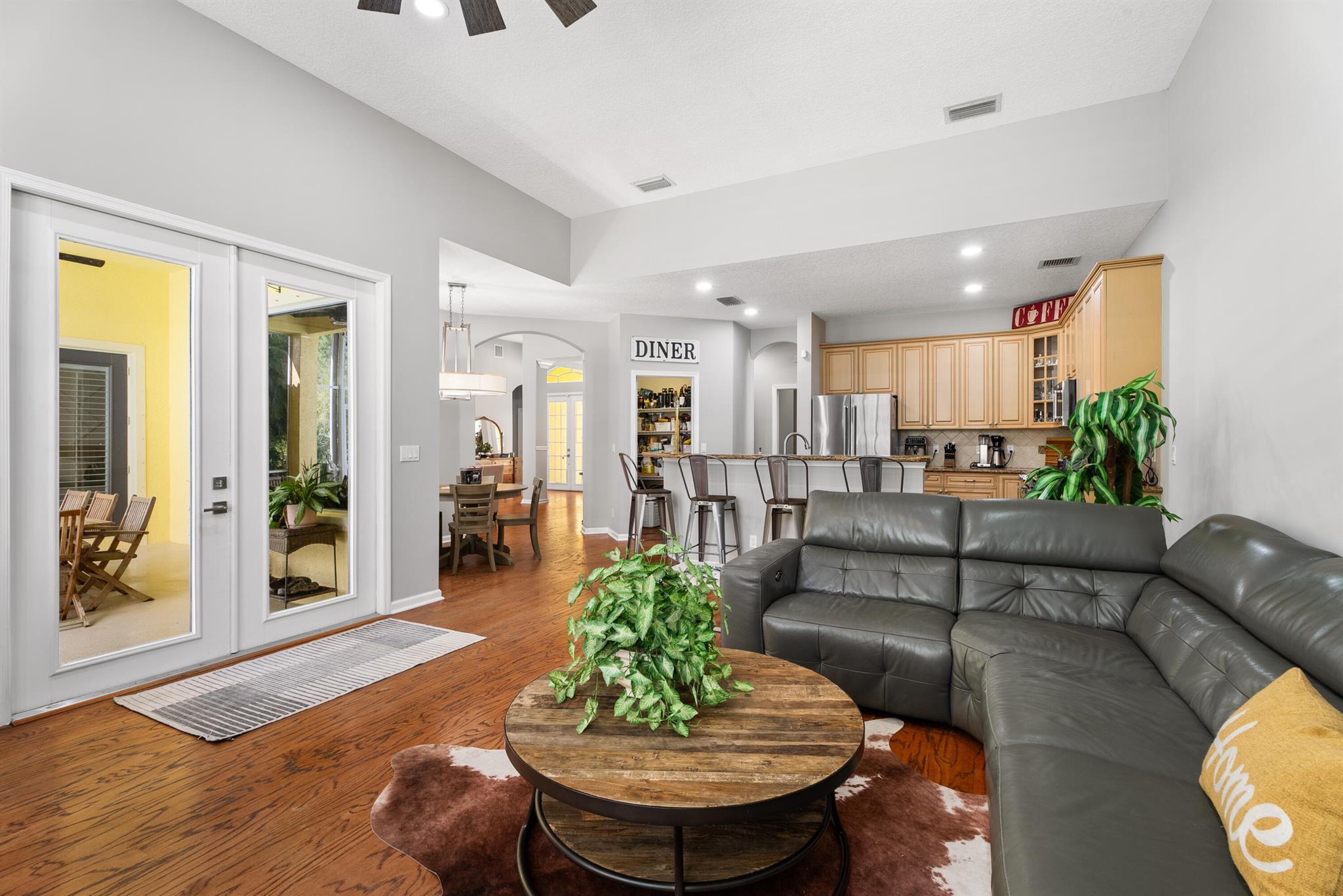 8783 SW Fishermans Wharf Drive