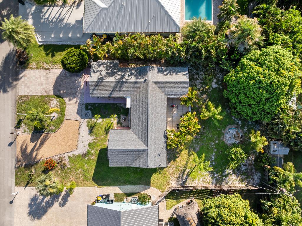 4805 SE Manatee Terrace