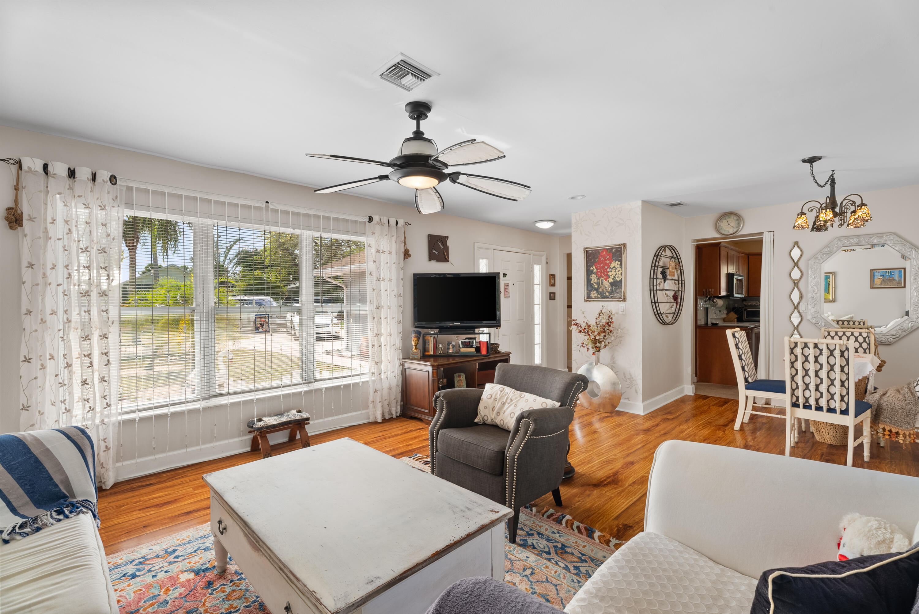 4805 SE Manatee Terrace