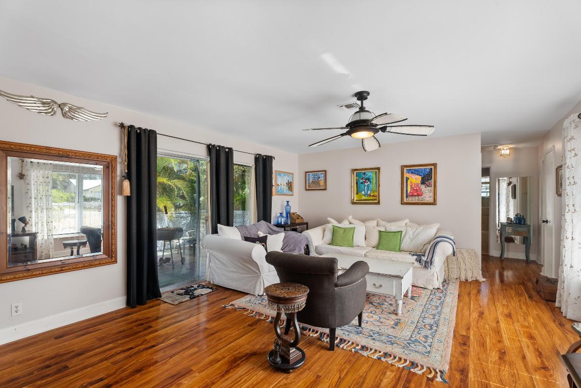 4805 SE Manatee Terrace