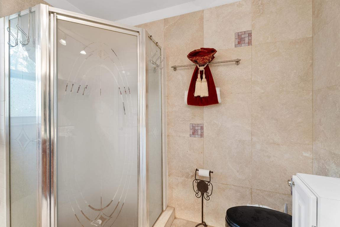 4805 SE Manatee Terrace