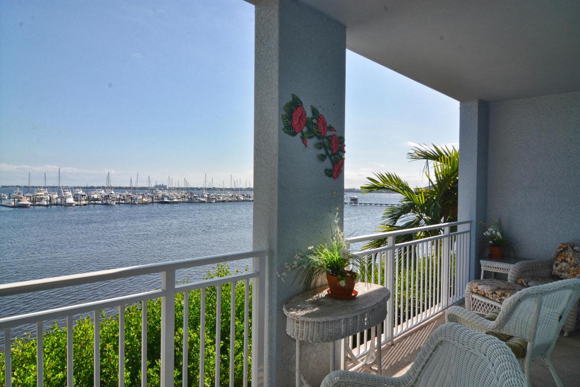 675 NW Flagler Avenue 201