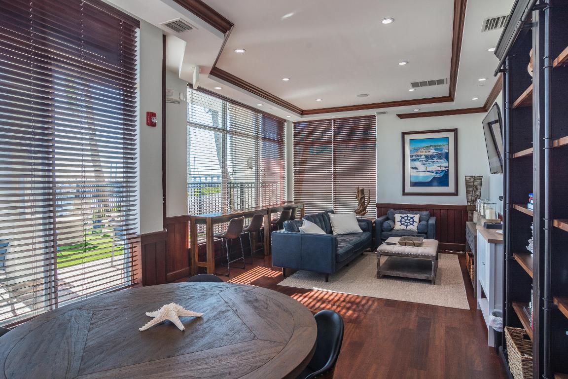 675 NW Flagler Avenue 201