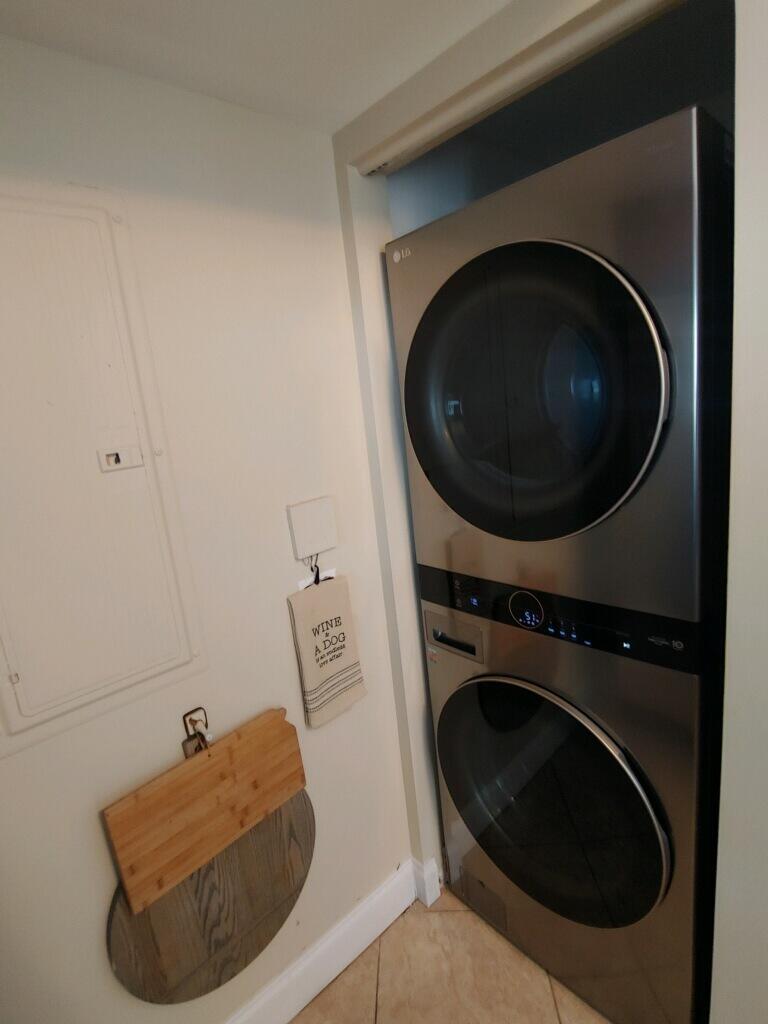 675 NW Flagler Avenue 201