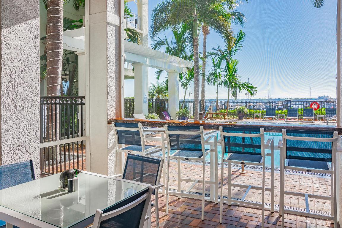 675 NW Flagler Avenue 201