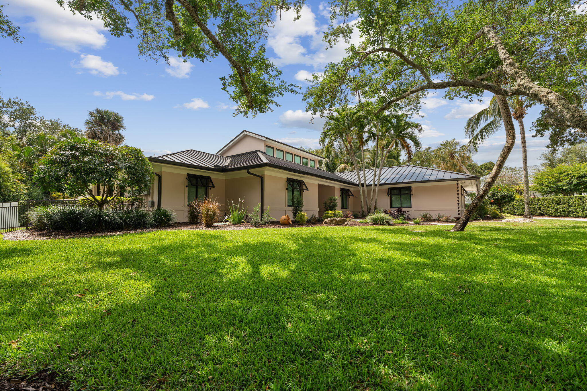 121 Hillcrest Drive