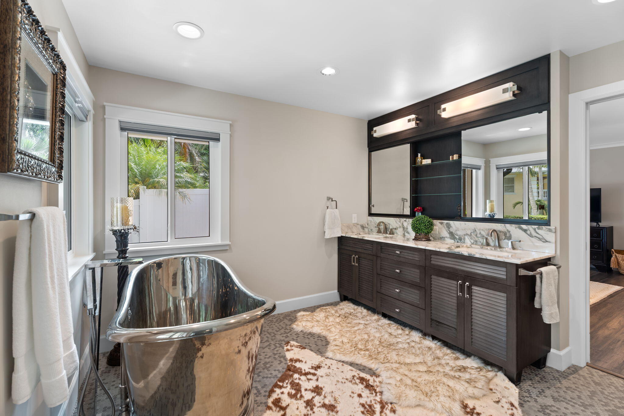 121 Hillcrest Drive