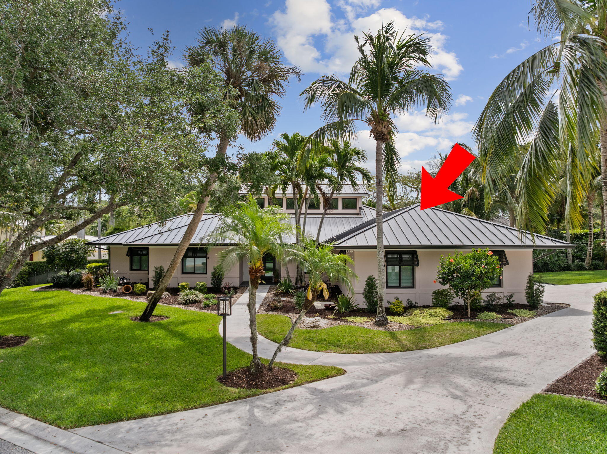 121 Hillcrest Drive