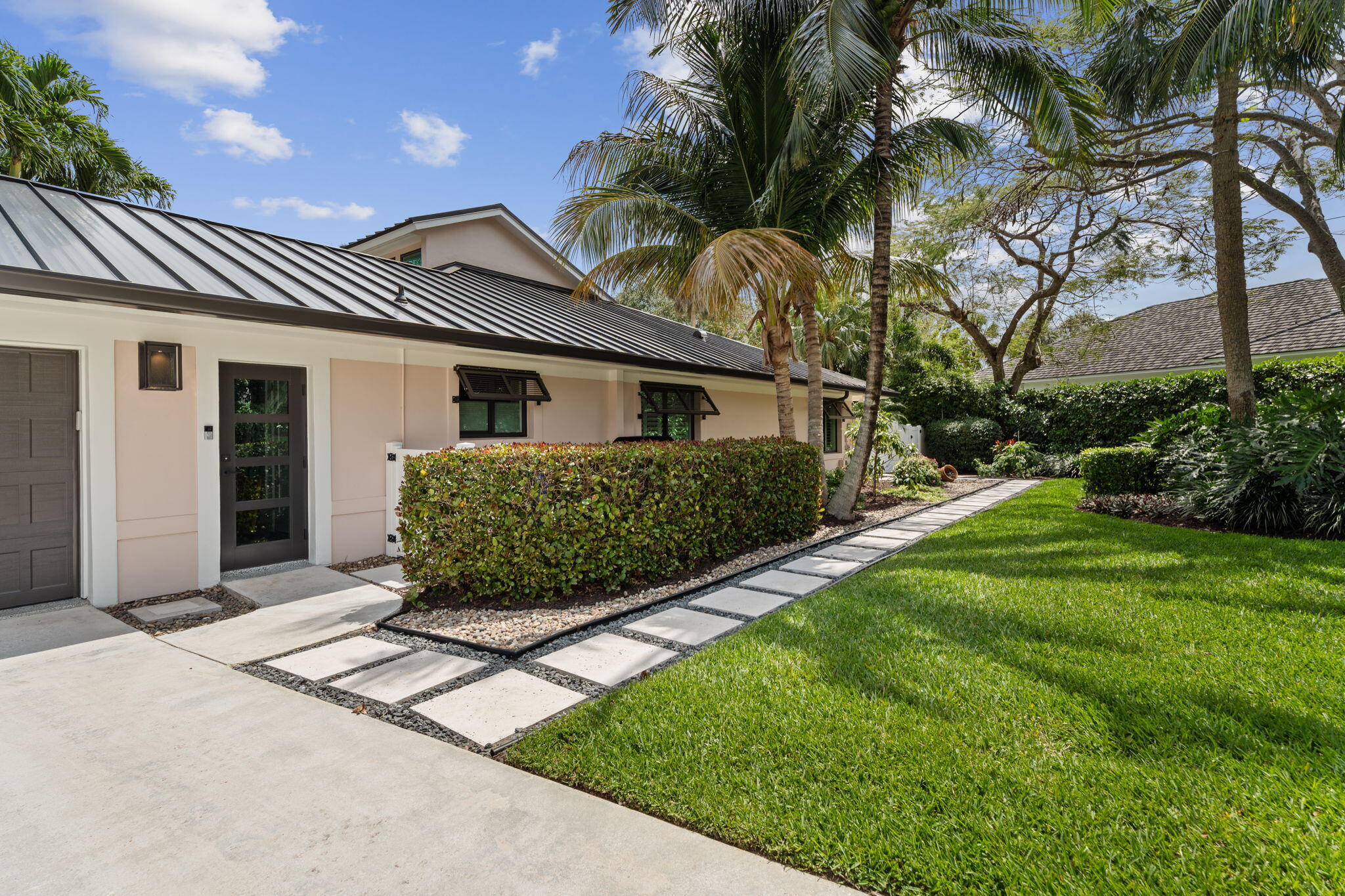 121 Hillcrest Drive