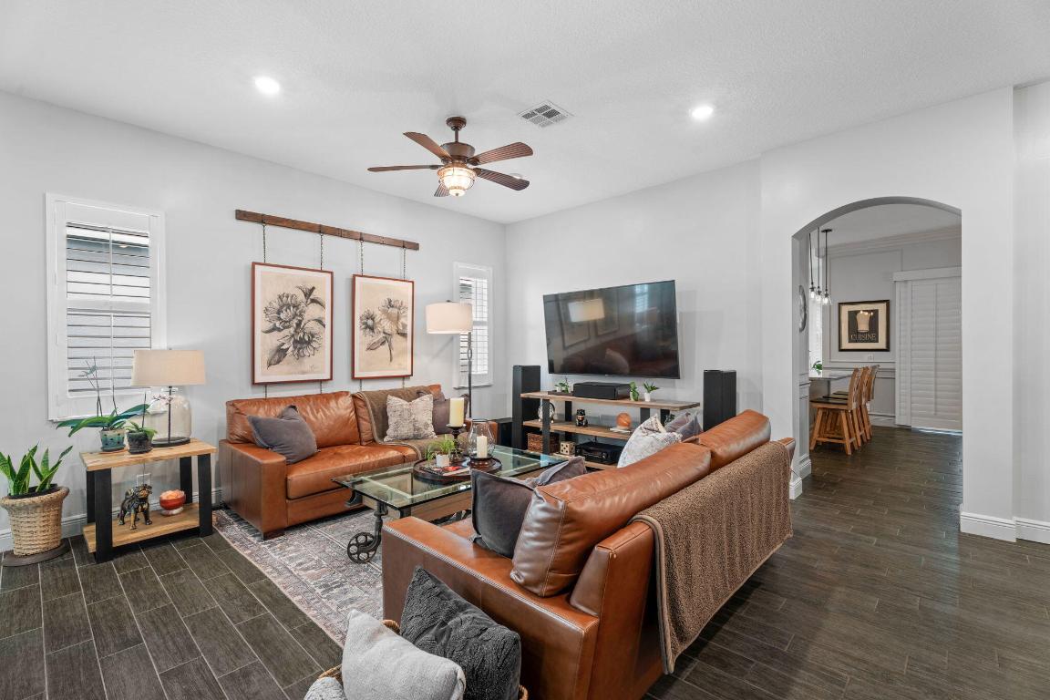 127 NW Swann Mill Circle