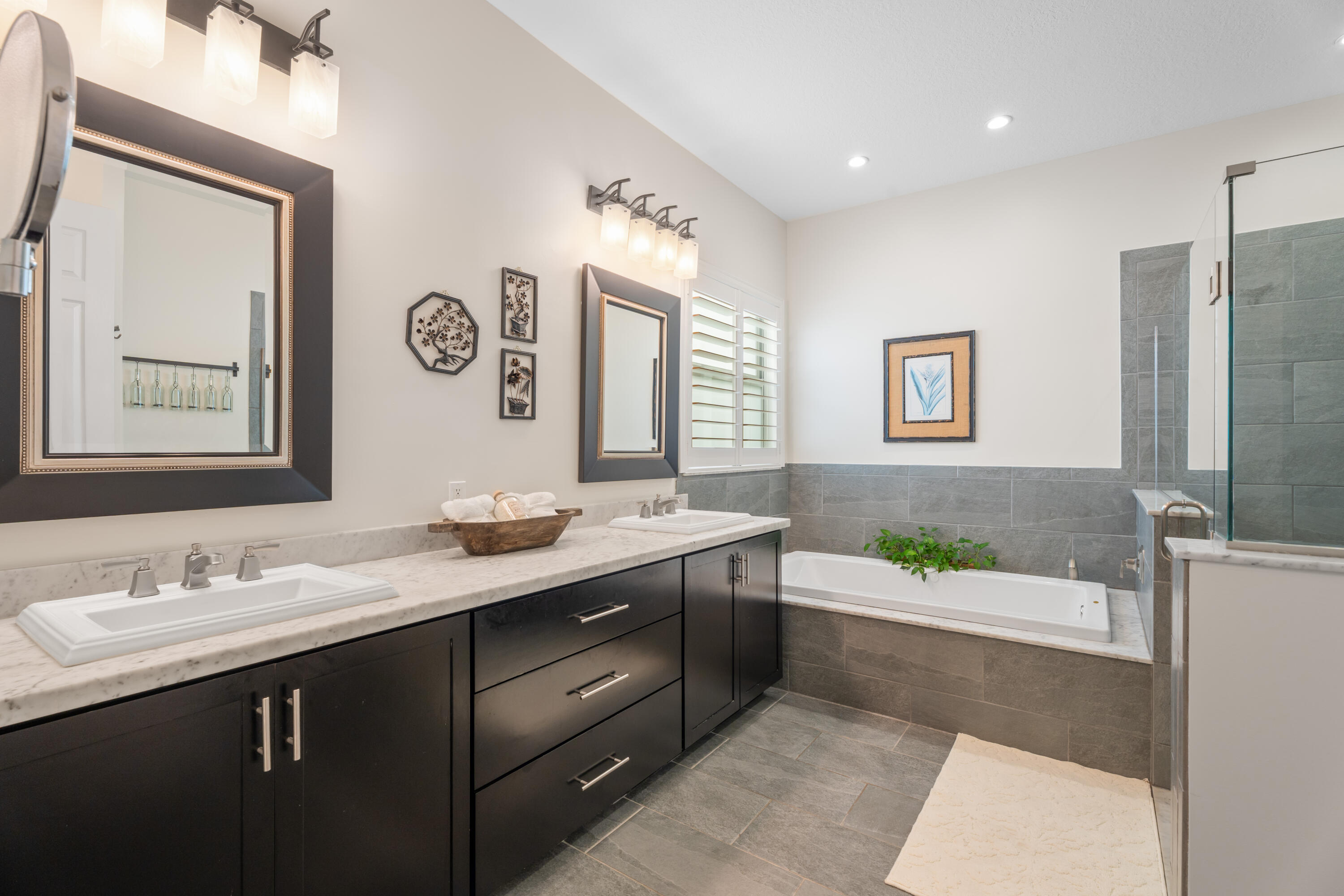 127 NW Swann Mill Circle