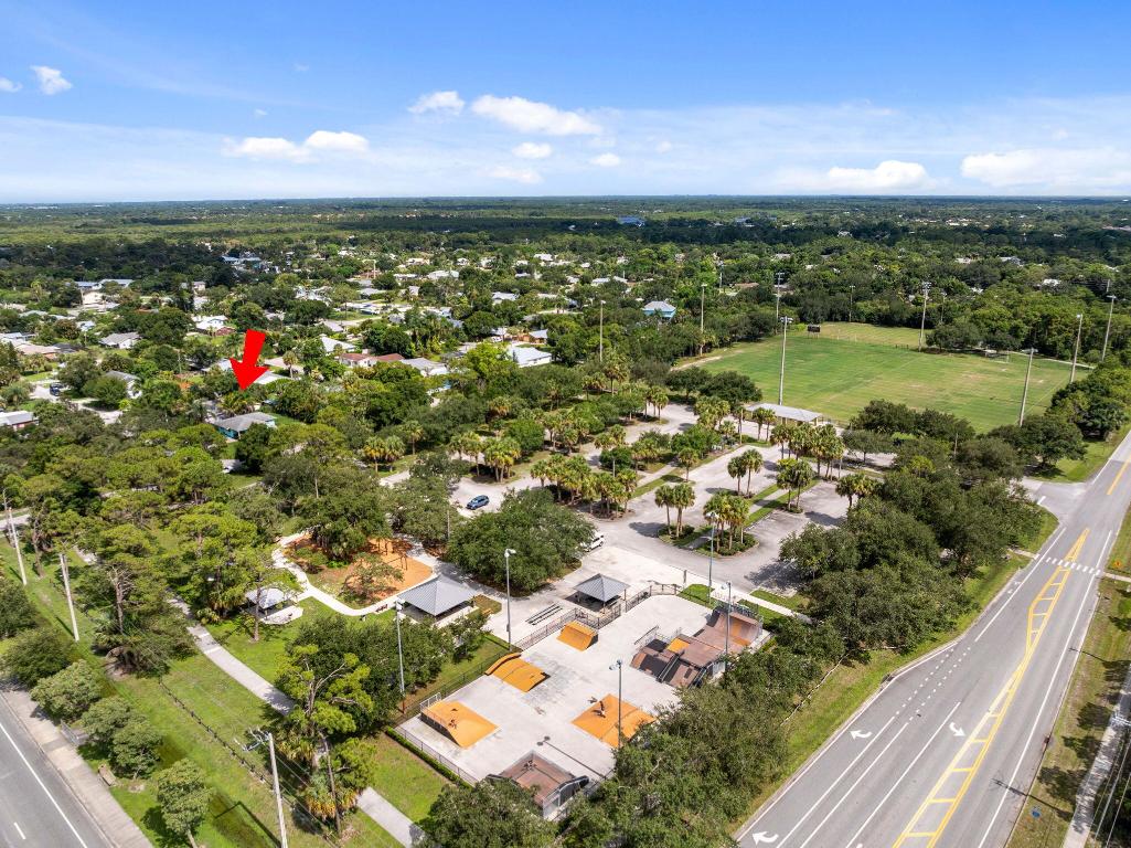 1048 SW 36th Terrace