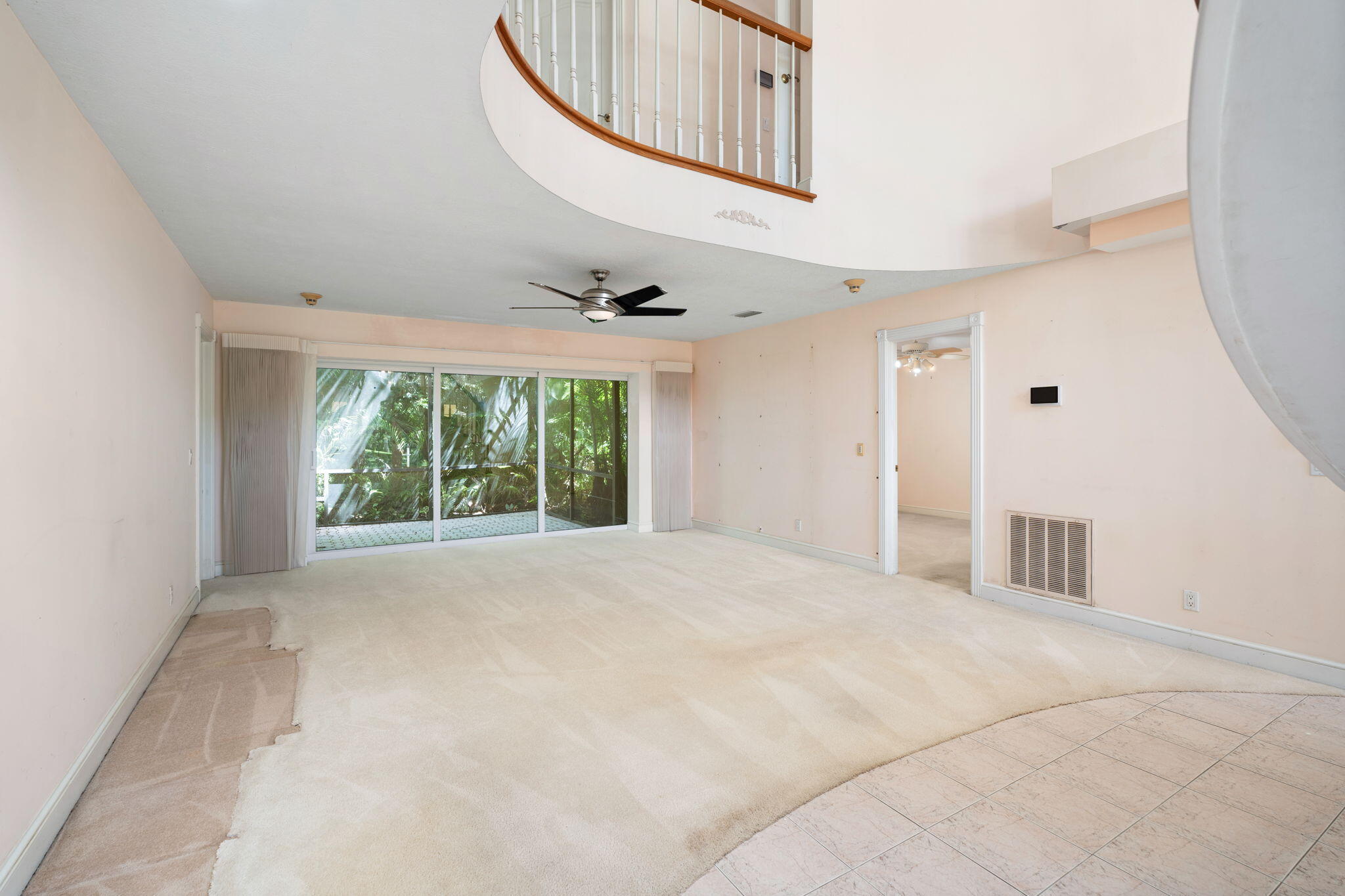 6 Castle Hill Way
