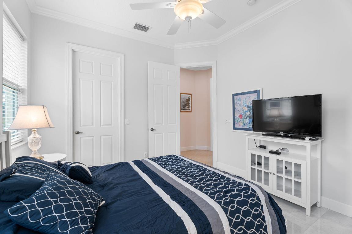 8738 Tompson Point Road