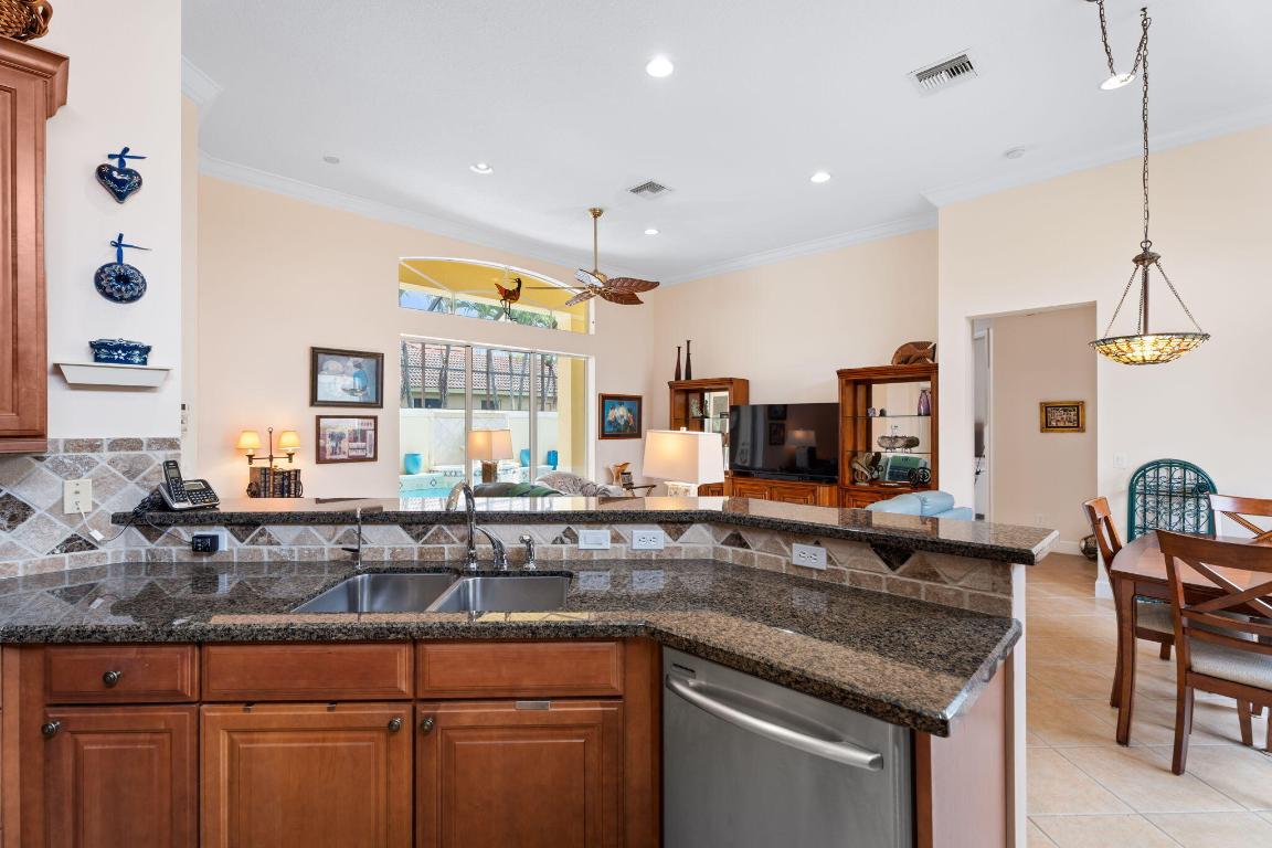 8738 Tompson Point Road