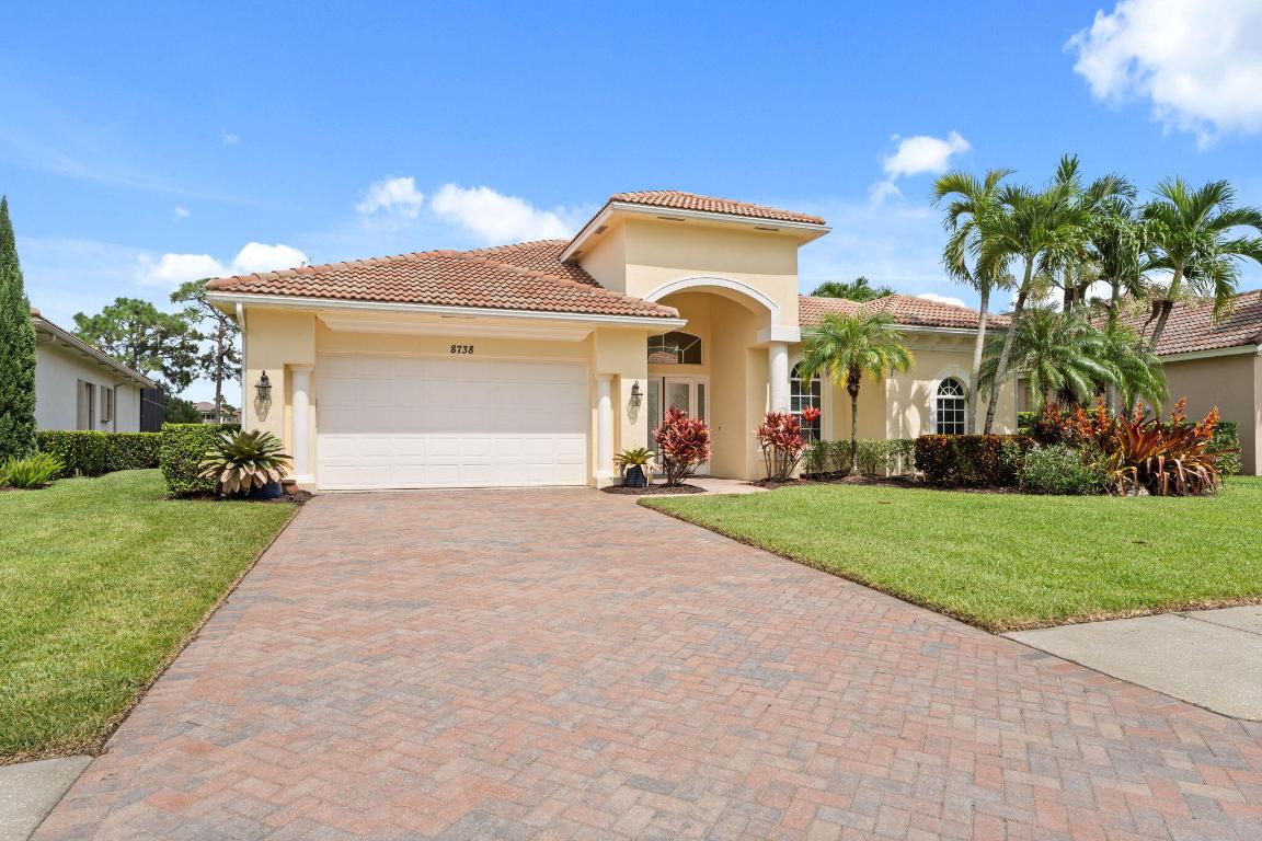 8738 Tompson Point Road