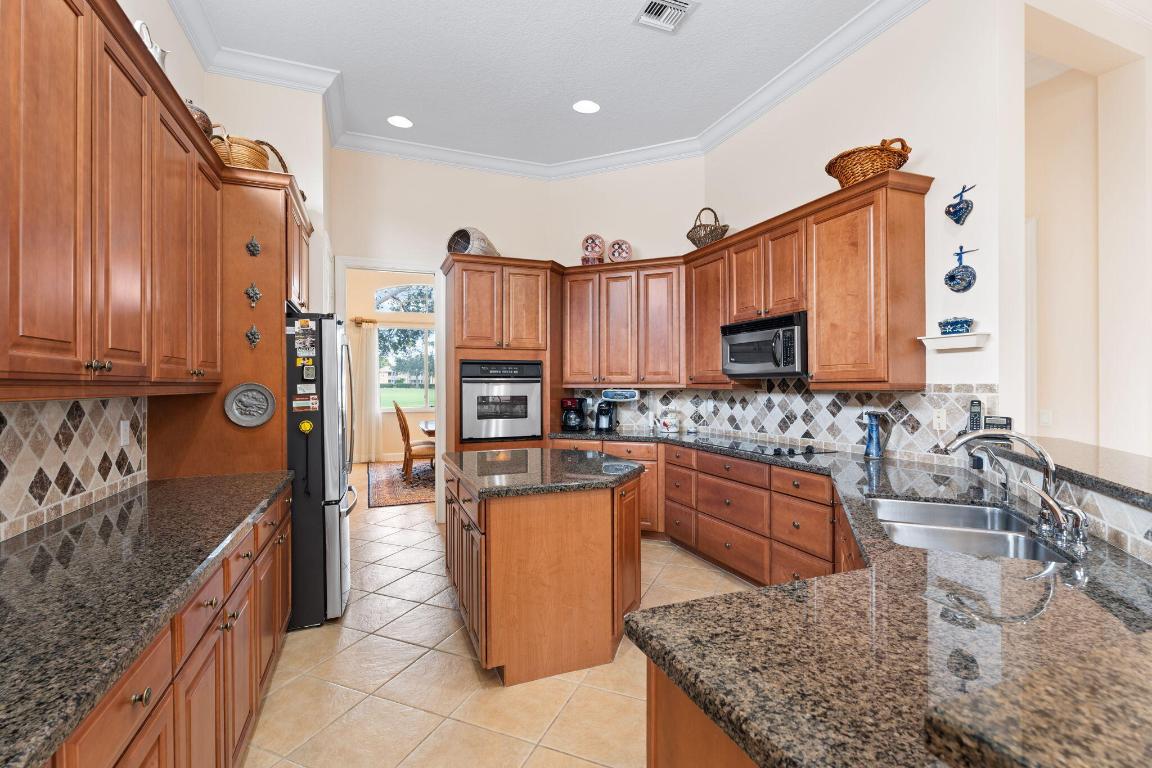 8738 Tompson Point Road