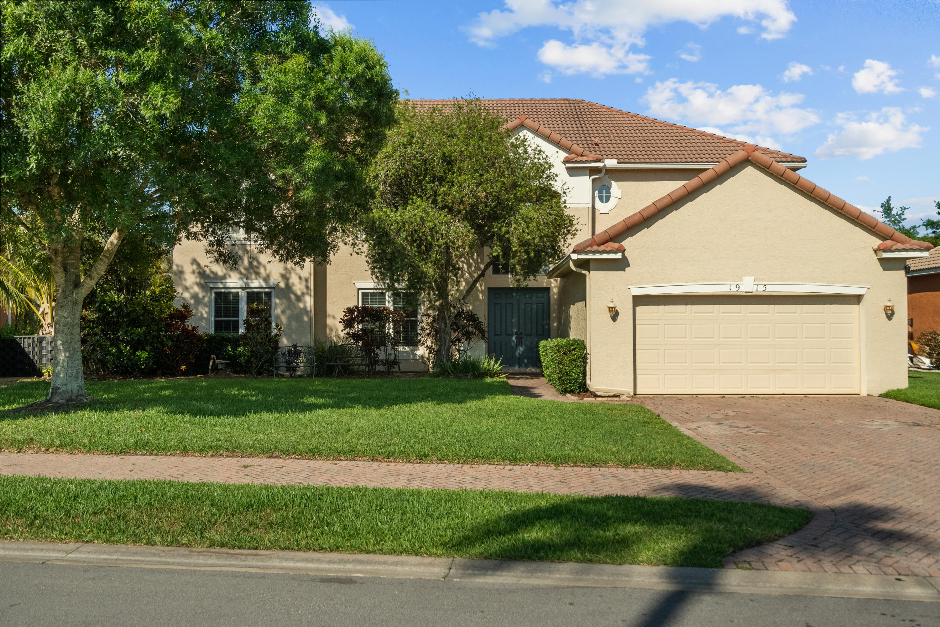 1915 SW Panther Trace