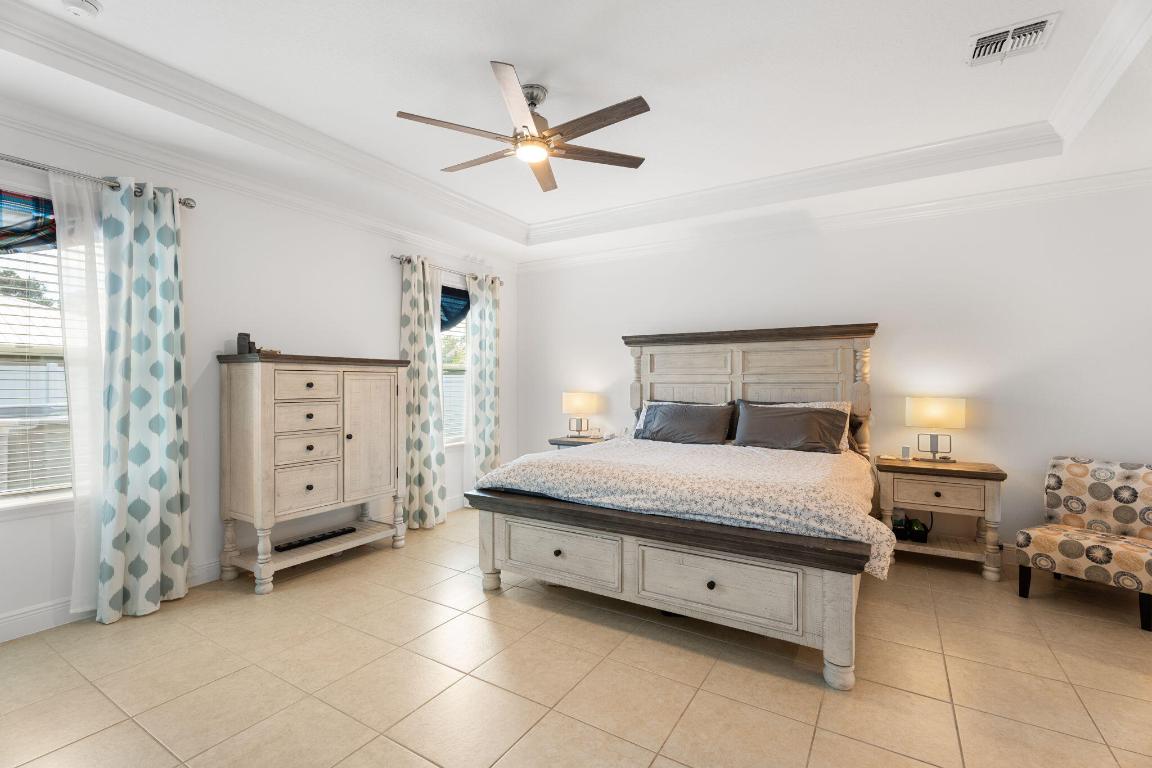 3271 SW Regatta Street