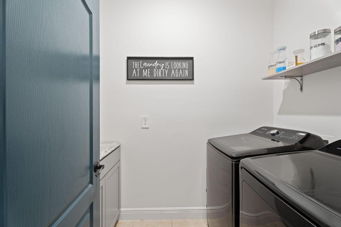 3271 SW Regatta Street