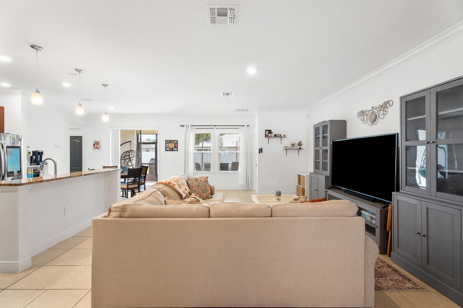 3271 SW Regatta Street