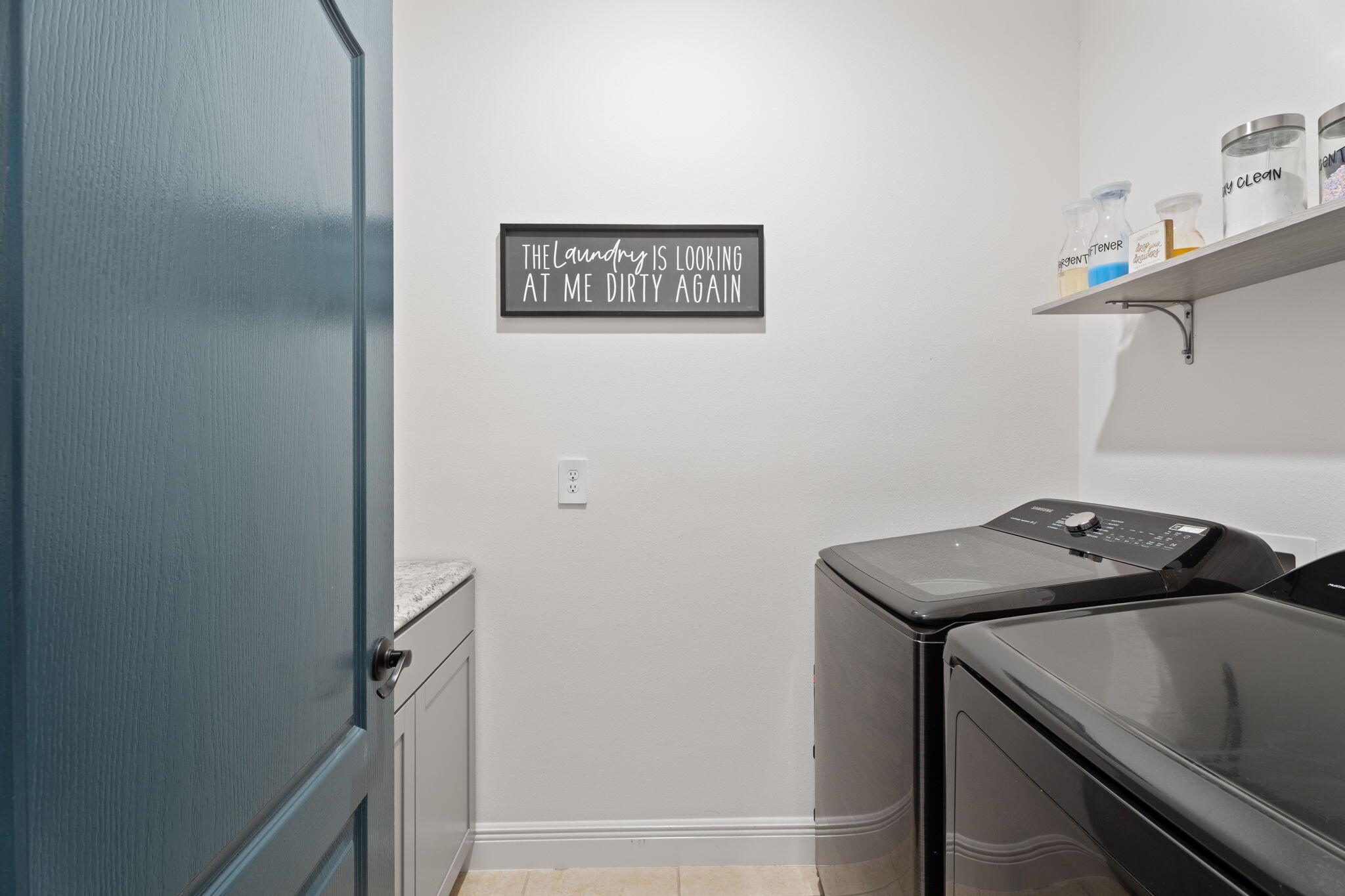 3271 SW Regatta Street