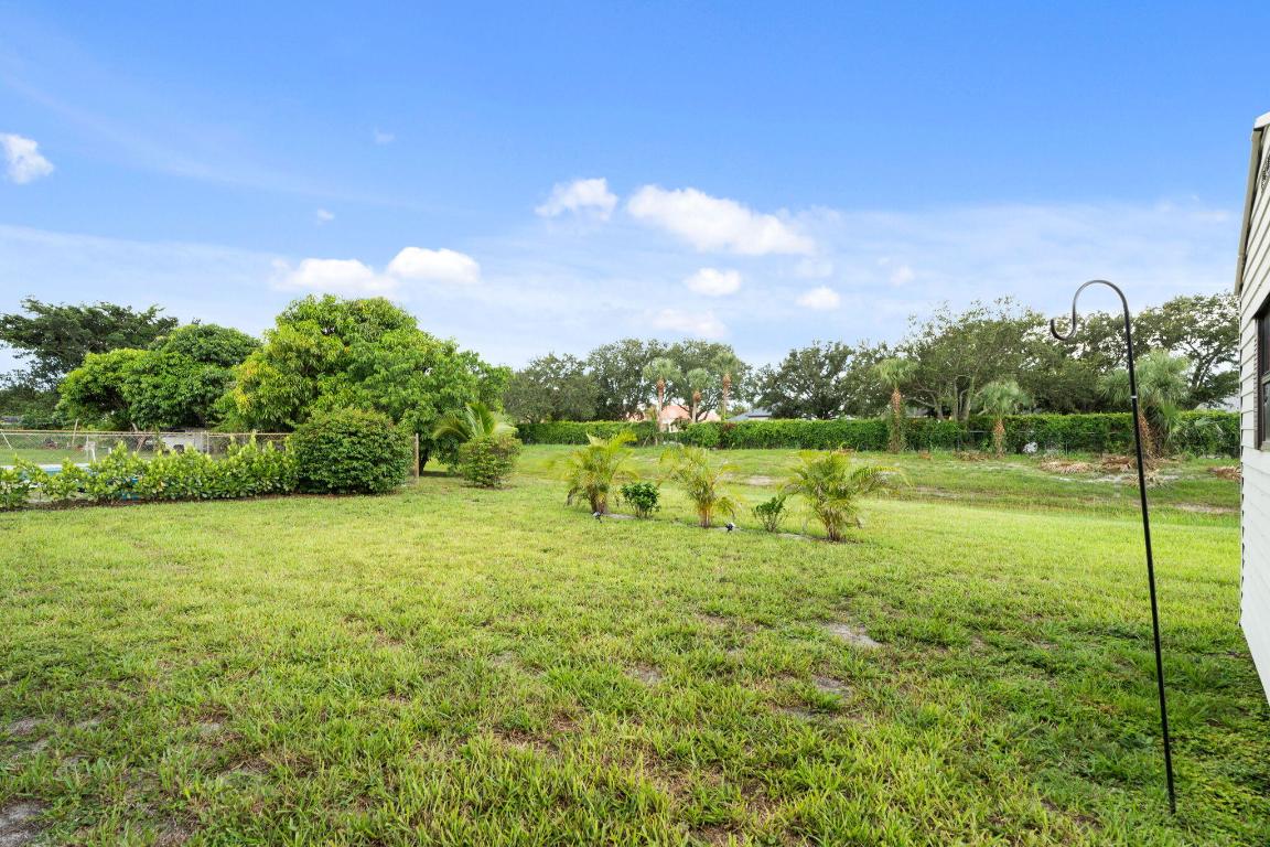 372 SE Oakridge Drive