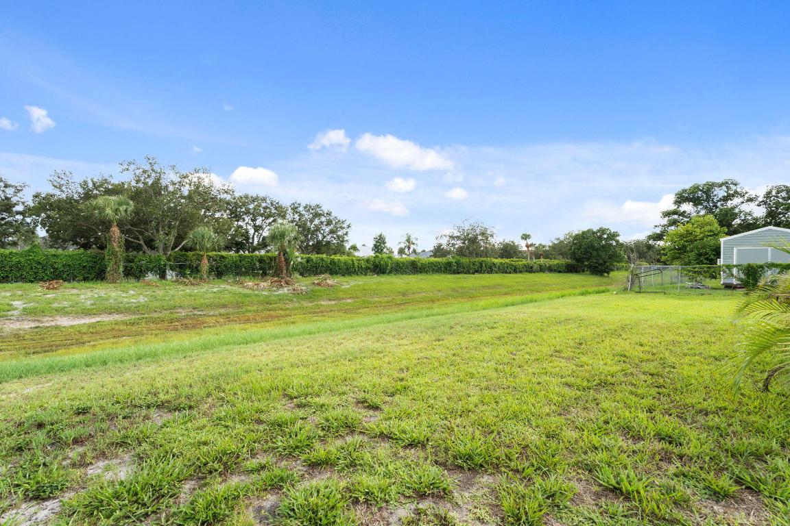 372 SE Oakridge Drive