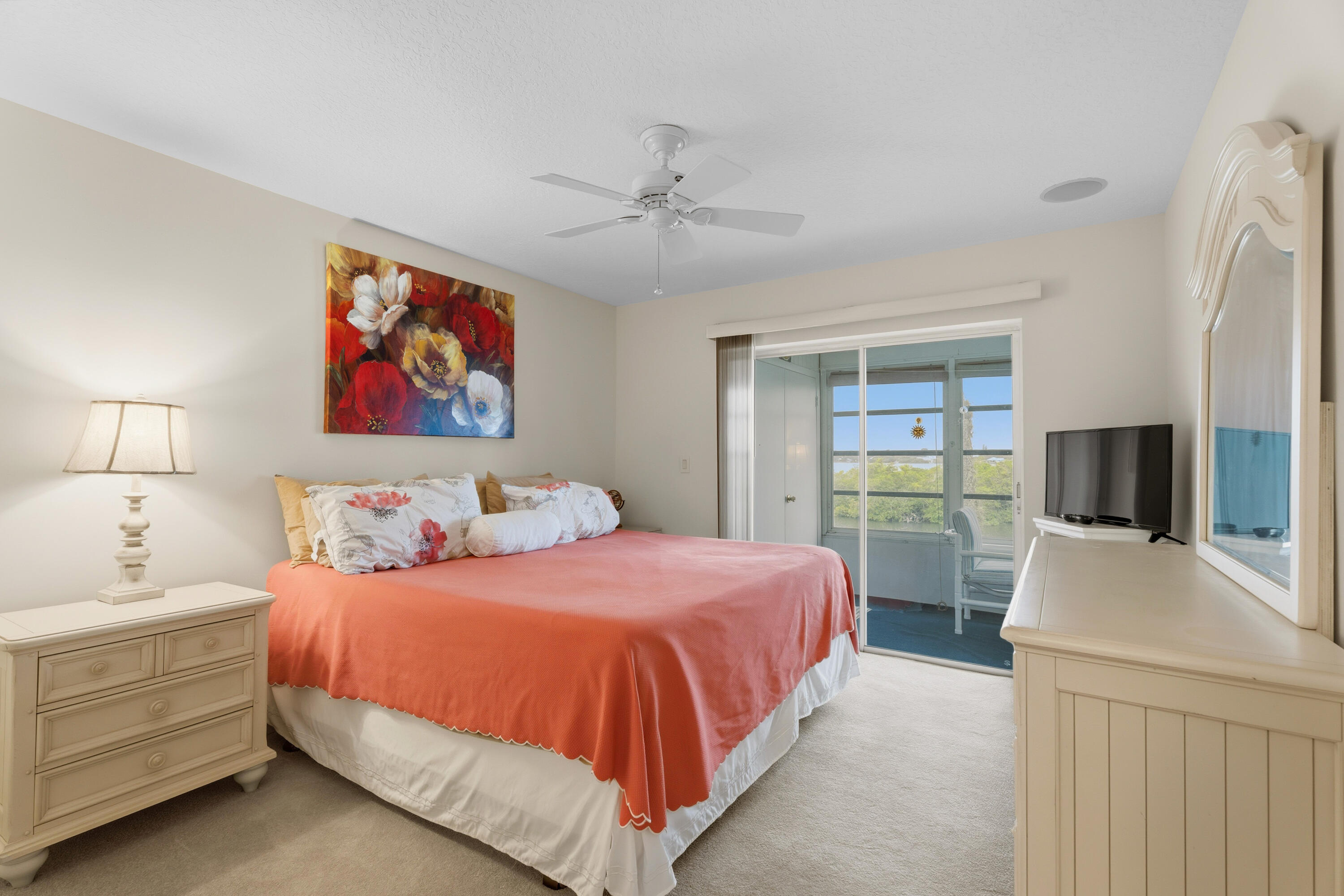 2600 S Kanner Highway F8