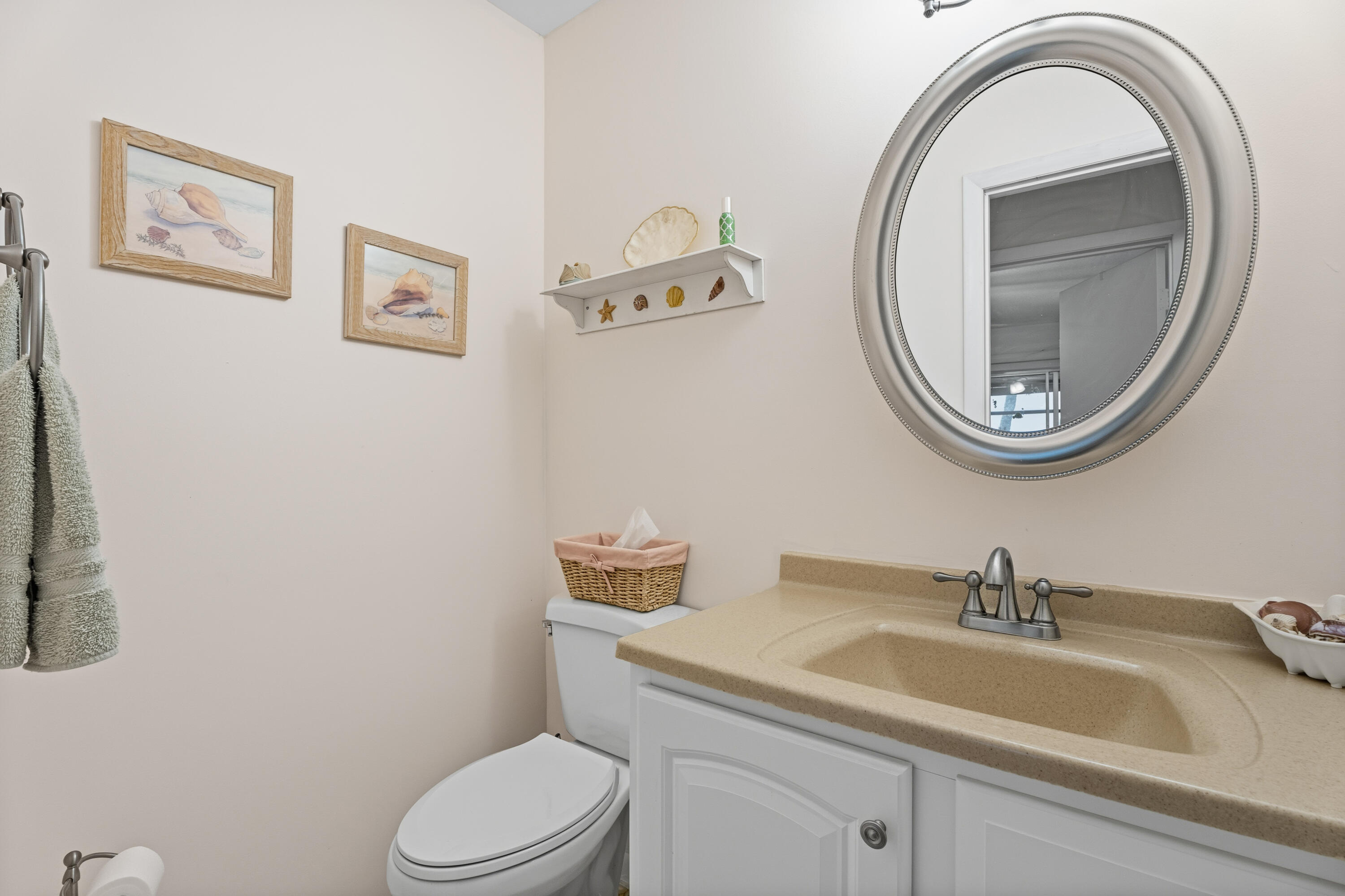 2600 S Kanner Highway F8