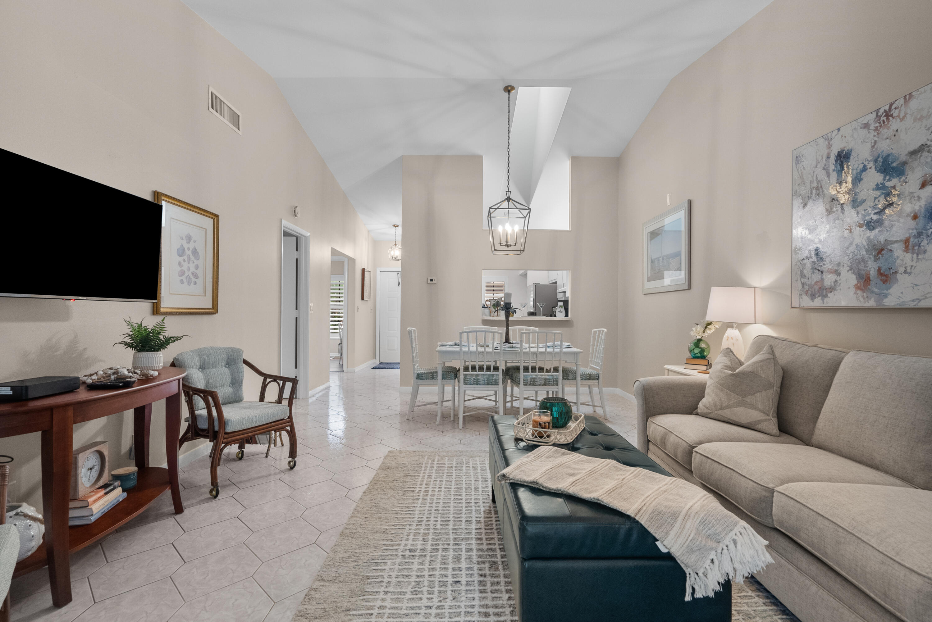 1544 SW Silver Pine Way 104f