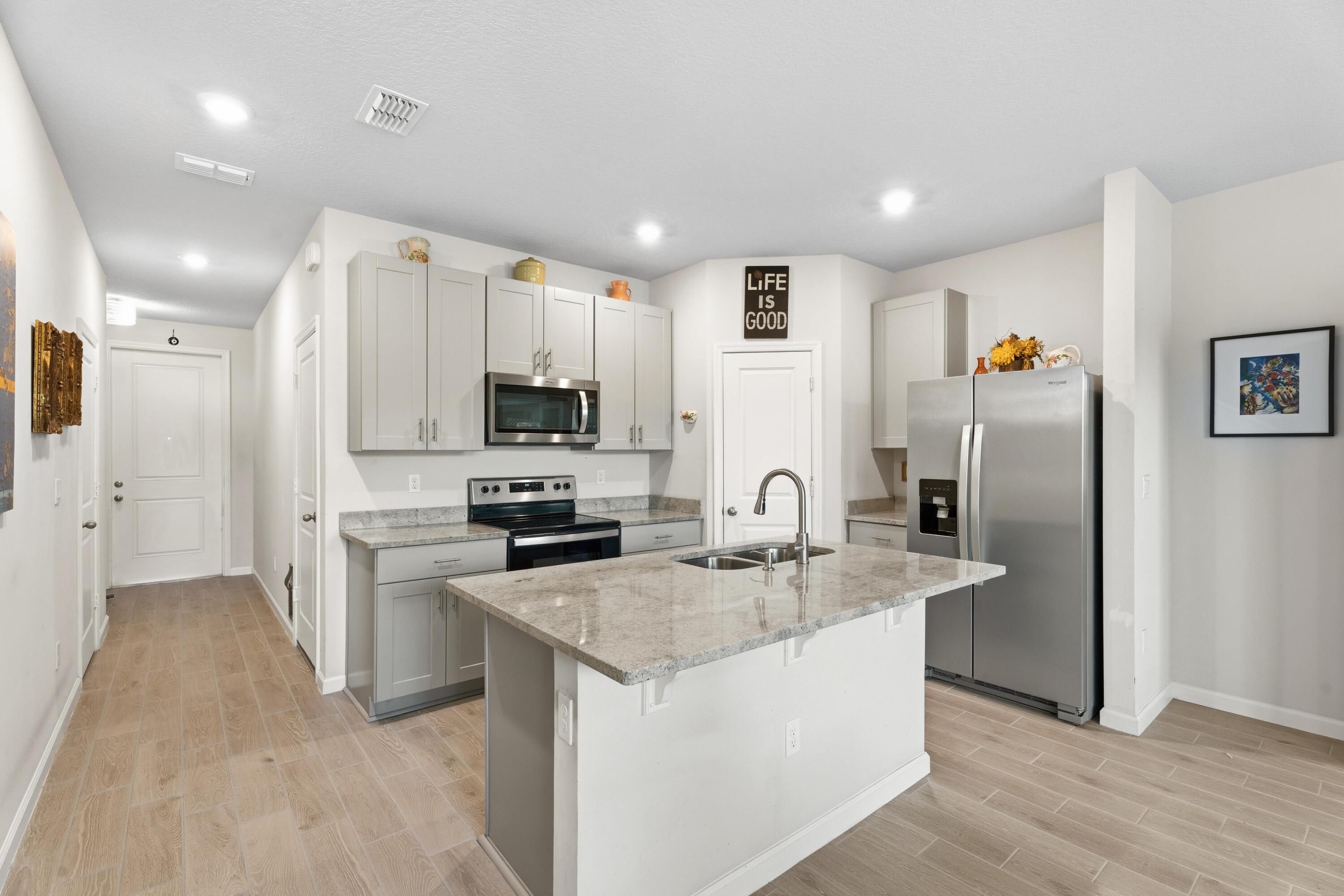 3931 SE Mentmore Lane