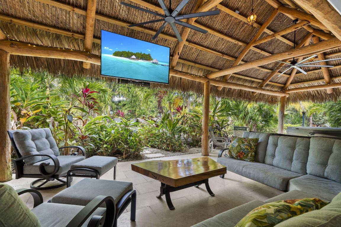 4330 SW Thistle Terrace