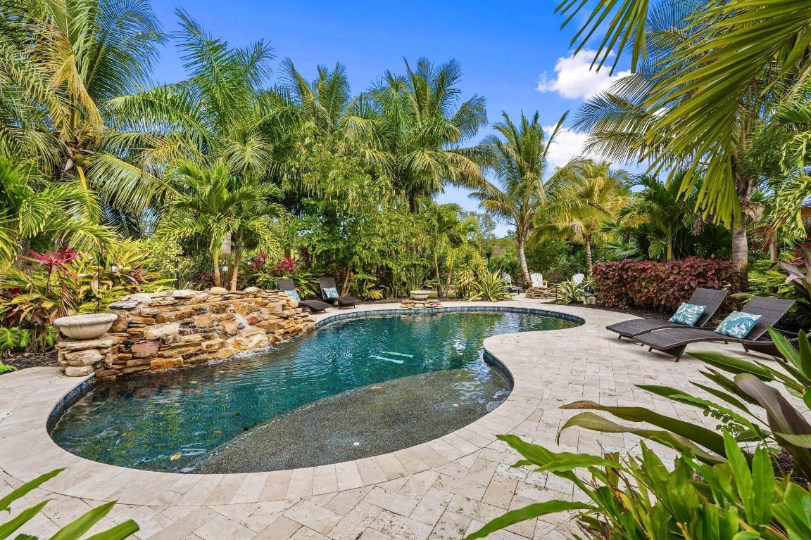 4330 SW Thistle Terrace