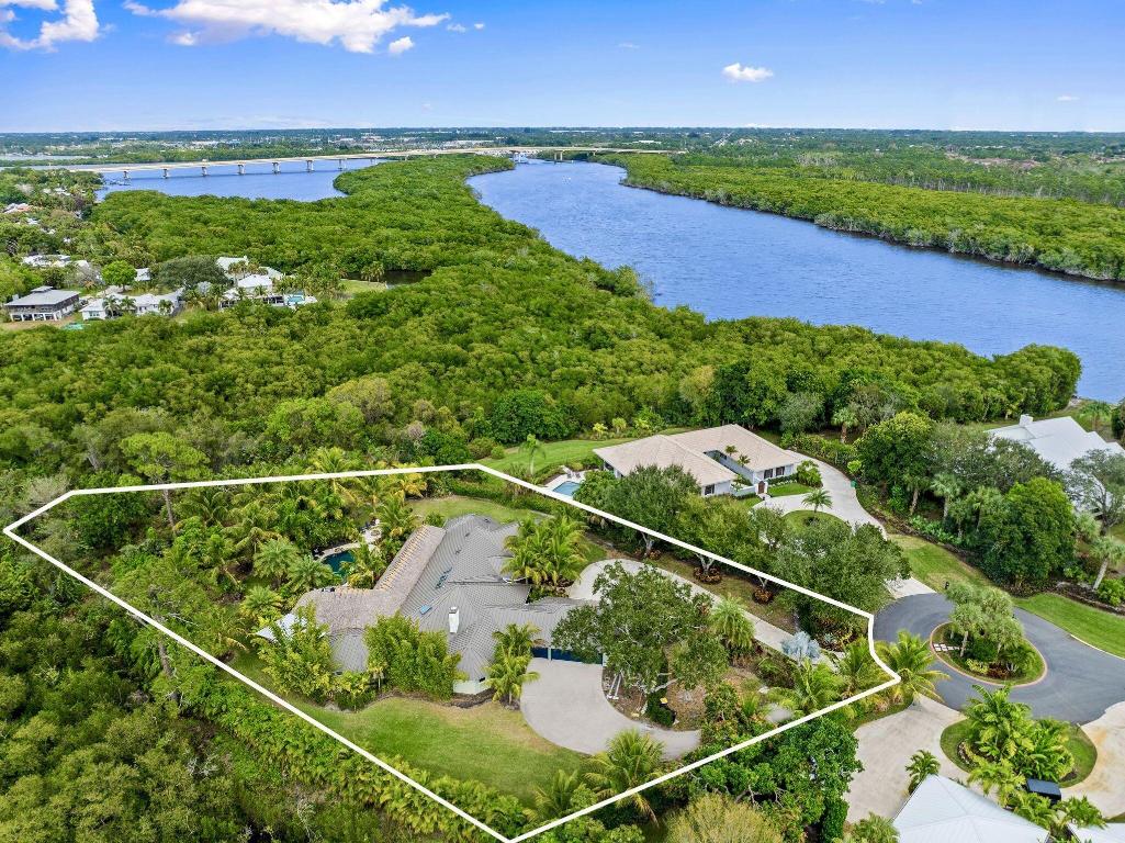 4330 SW Thistle Terrace